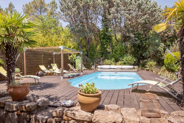 Location de vacances pour 6 personnes, avec Terrasse ainsi que Jardin et Piscine à Rosières (Ardèche)