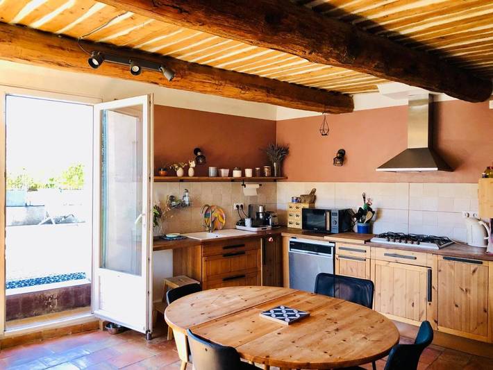 Location de vacances pour 6 personnes, avec terrasse et vue à Saint-Étienne-les-Orgues - 2