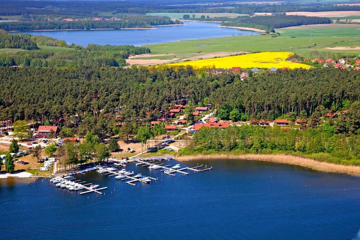 Ferienwohnung für 3 Personen, mit Balkon und Seeblick in Jabel, Mecklenburgische Seenplatte