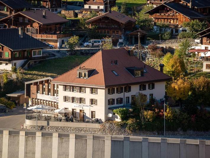 Hotel für 2 Personen, mit Terrasse in Jaun