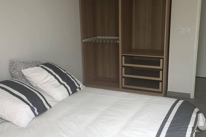 Apartamento entero, Apartamento nuevo con amplia terraza equipada para 4 personas. in Martigues, Costa mediterránea (Francia)