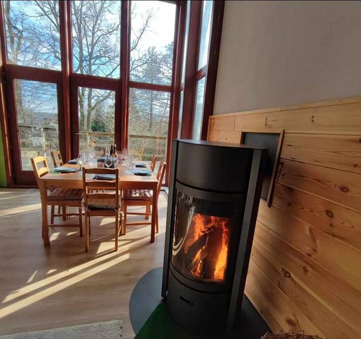 Location de vacances pour 6 personnes, avec terrasse ainsi que vue et jardin, animaux acceptés dans Petit-Thier