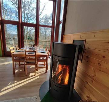 Location de vacances pour 6 personnes, avec vue ainsi que jardin et terrasse, animaux acceptés dans Petit-Thier