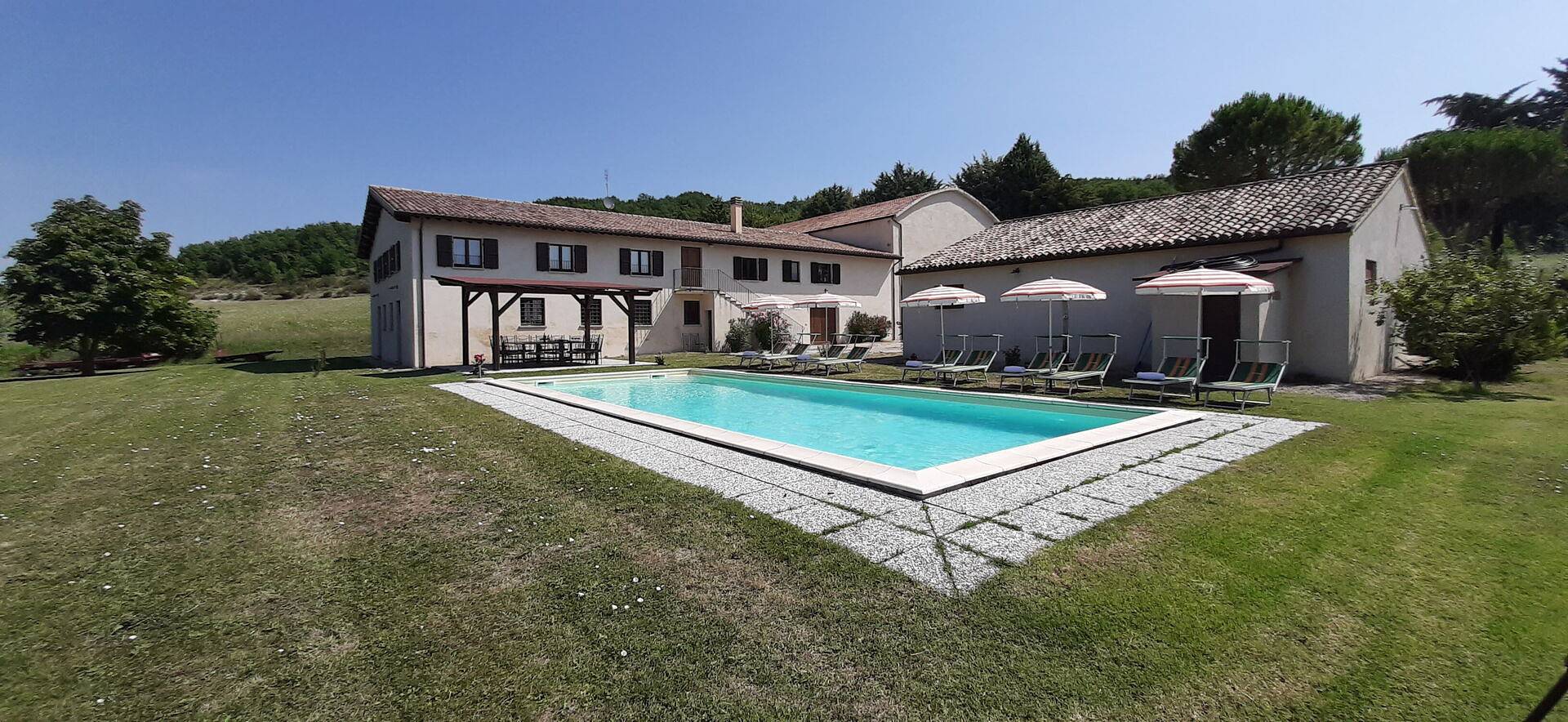 Villa Felice, Private Pool and Hills in Pergola, Valle del Metauro