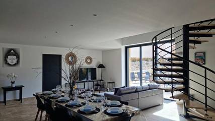 Gîte pour 10 personnes, avec piscine et jardin à Nabirat