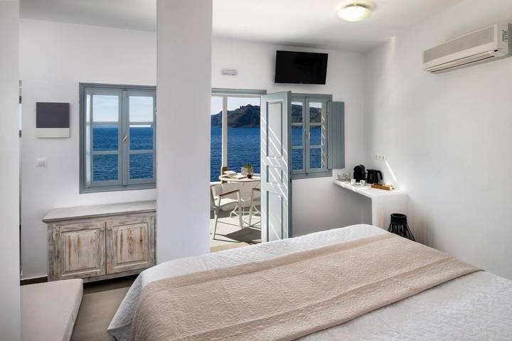 Chambre d’hôte pour 3 personnes, avec vue et balcon à Oia - 4