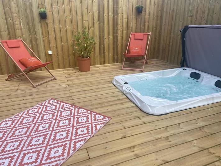 Hôtel pour 2 personnes, avec terrasse et jacuzzi à Chaillevette - 4