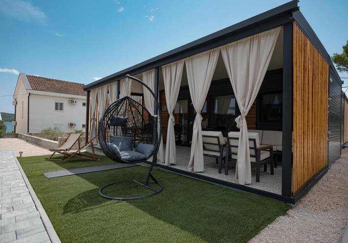 Camping pour 6 personnes, avec terrasse et piscine à Pirovac - 4