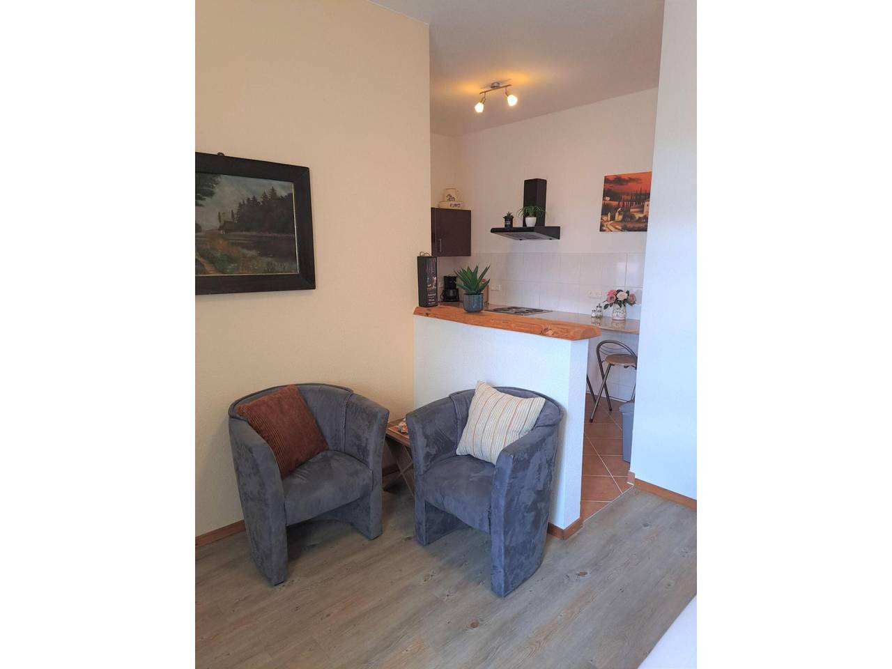 Ganze Wohnung, Ferienwohnung '1' mit gemeinsamer Terrasse und Wlan in Lindow, Ruppiner Seenland