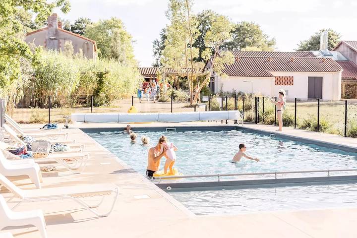 Lodge for 4 people, with terrace and pool as well as view in Loire Valley