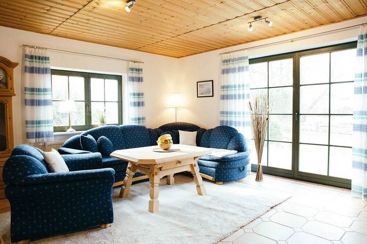 Ferienwohnung für 8 Personen, mit Terrasse und Garten in Patzig