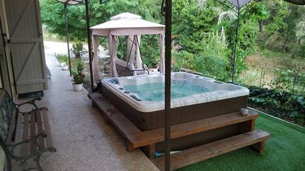 Chambre d’hôte pour 4 personnes, avec jacuzzi et jardin à Barjols