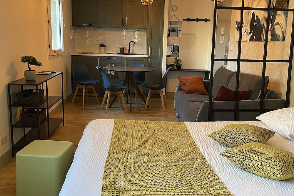 Appartement 223 Moderne Gris in Saint-Germain-lès-Corbeil, Essonne