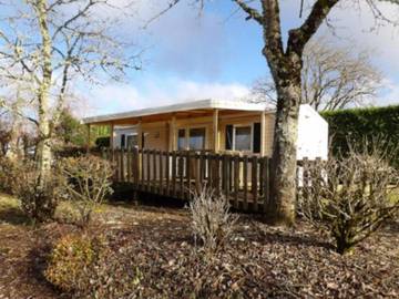 Gîte pour 5 personnes, avec piscine et terrasse à Limeuil