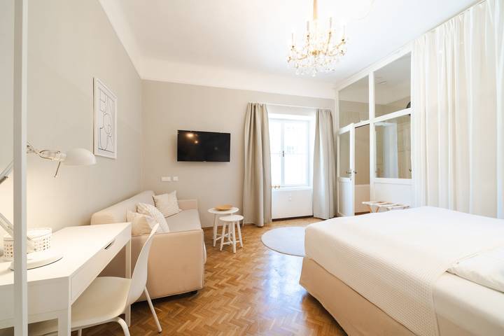 Ganze Ferienwohnung, White Flat in Graz, Steirerland