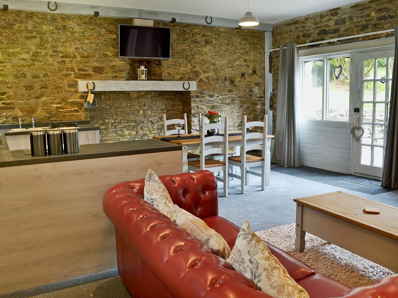Rosecraddoc Manor - Stable  in Cornwall