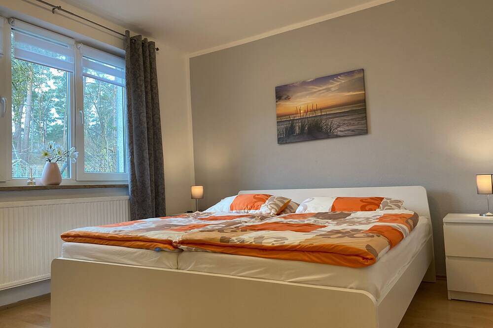 Ganze Wohnung, 2-Raum-Bungalow mit Terrasse/links (50m², max.2 Pers.+1 Ki.) - Bungalow am in Neubukow, Neubukow-Salzhaff