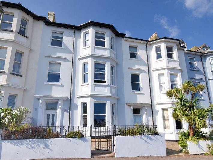 Cottage for 13 people, with Garden in Seaton
