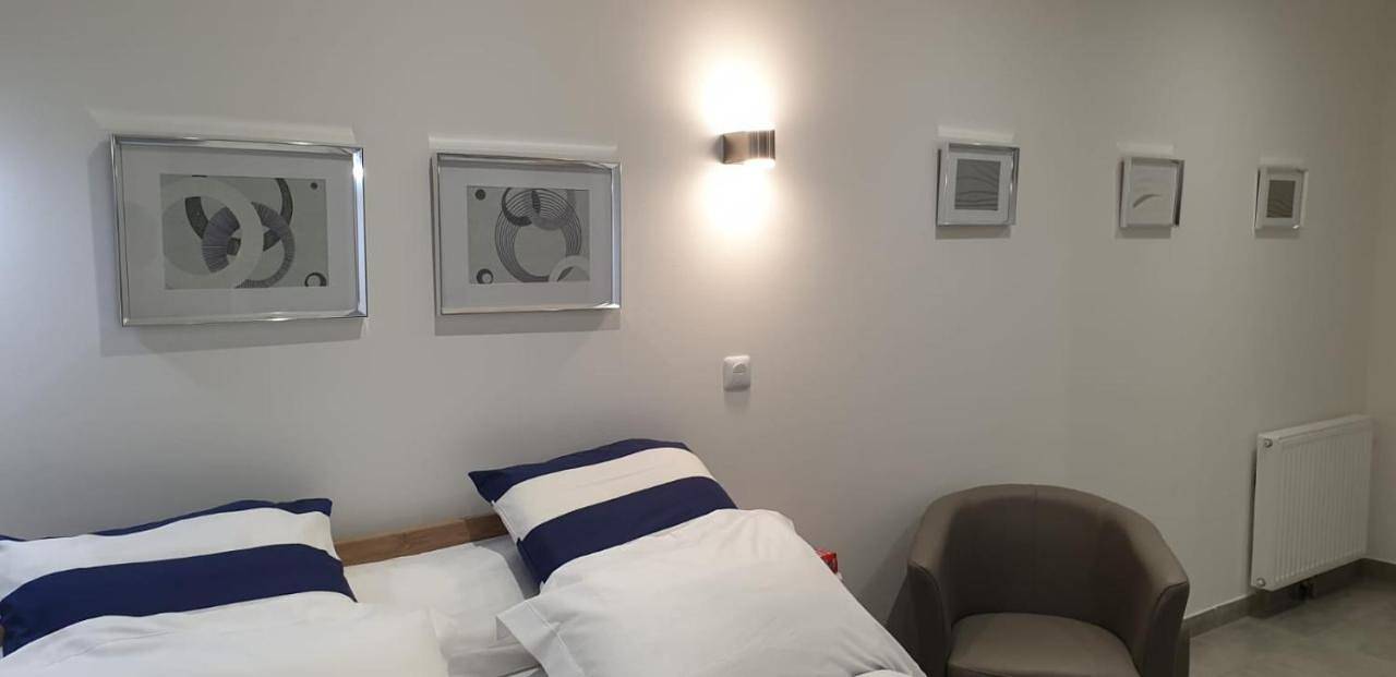 Appartement entier, Dominicaine Sud, Studio meublé in Amilly, Région de Montargis