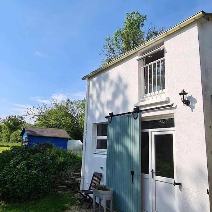 Location de vacances pour 2 personnes, avec jardin dans Montsenelle - 3