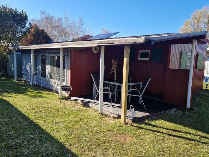 Bungalow für 4 Personen, mit Terrasse und Garten