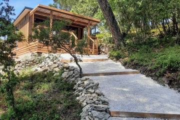 Maison de campagne pour 4 personnes, avec terrasse et piscine à Simiane-Collongue