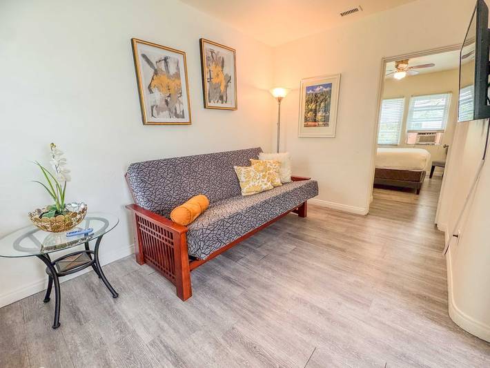 Vacation house for 4 people, with balcony, kid friendly in San Diego