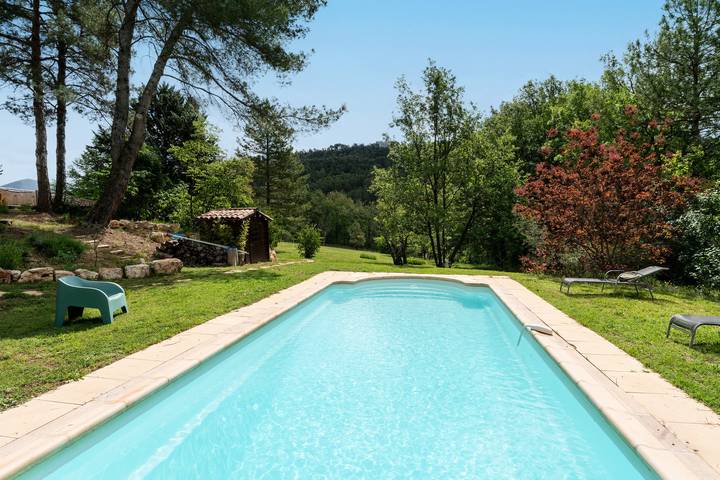 Gîte pour 2 personnes, avec jardin, animaux acceptés à Apt