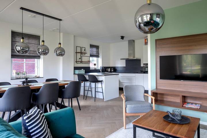 Ferienhaus für 8 Personen, mit Balkon/Terrasse und Whirlpool sowie Terrasse und Garten in Medemblik - 4