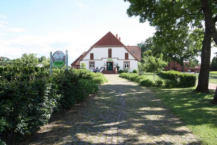 Ferienwohnung für 16 Personen, mit Terrasse und Garten sowie Whirlpool, mit Haustier - 1