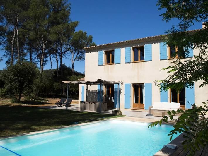 Location de vacances pour 9 personnes, avec jardin à Sillans-la-Cascade - 2