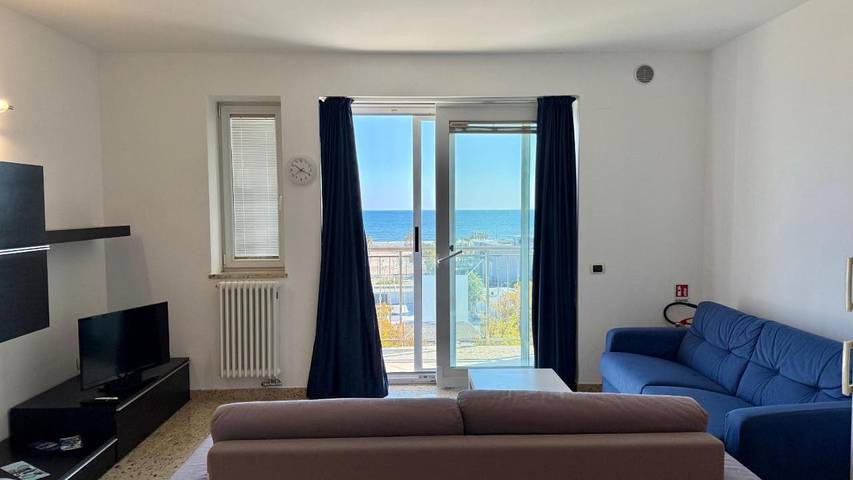 Ferienwohnung für 4 Personen, mit Kinderpool und Ausblick sowie Pool und Terrasse, mit Haustier in Chioggia