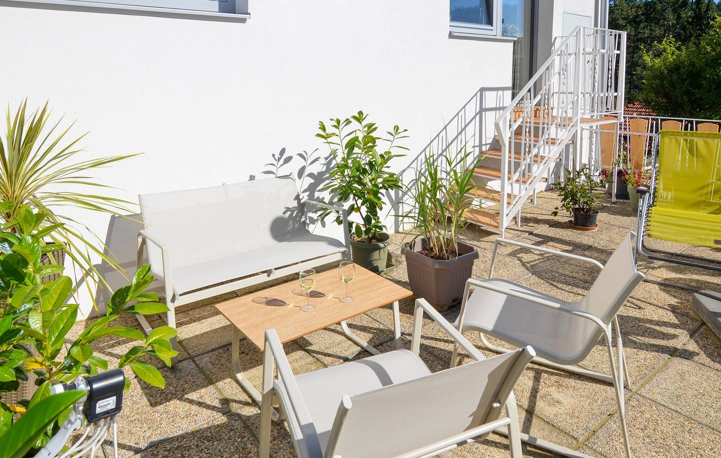 Ganze Ferienwohnung, Gemütlich, 2 km von Triesting entfernt: WLAN, Terrasse und Parkplatz inklusive in Wienerwald