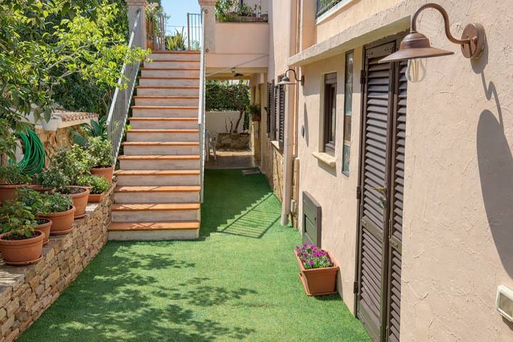 Gîte pour 5 personnes, avec jardin à Cala Gonone - 2