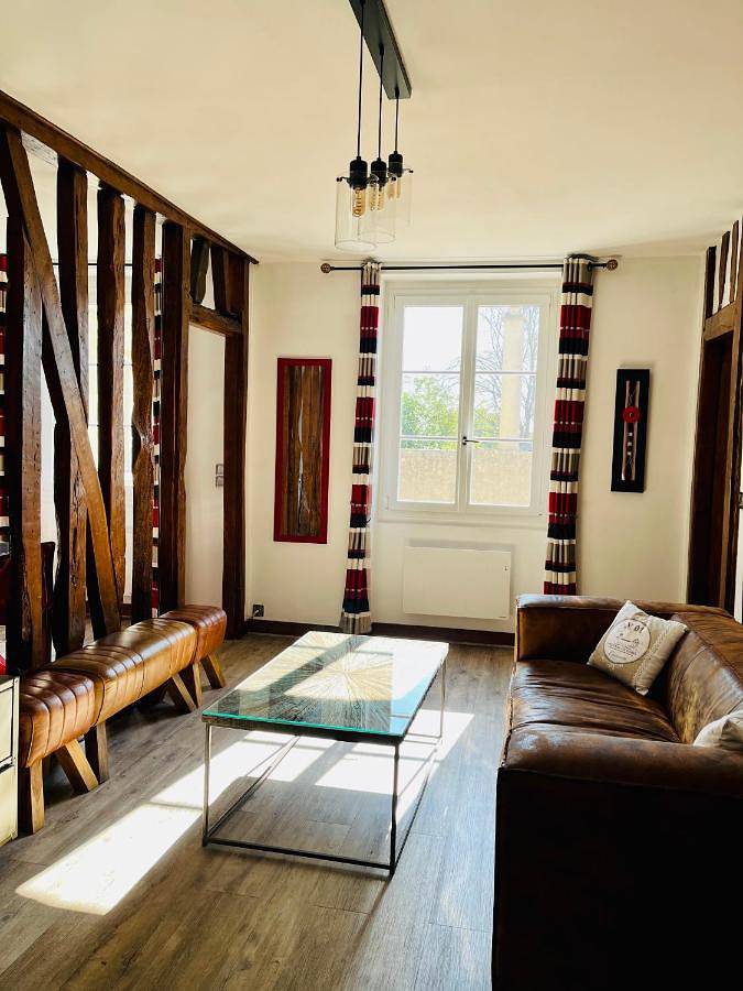 Appartement entier, Two-Bedroom Apartment in Compiègne, Oise