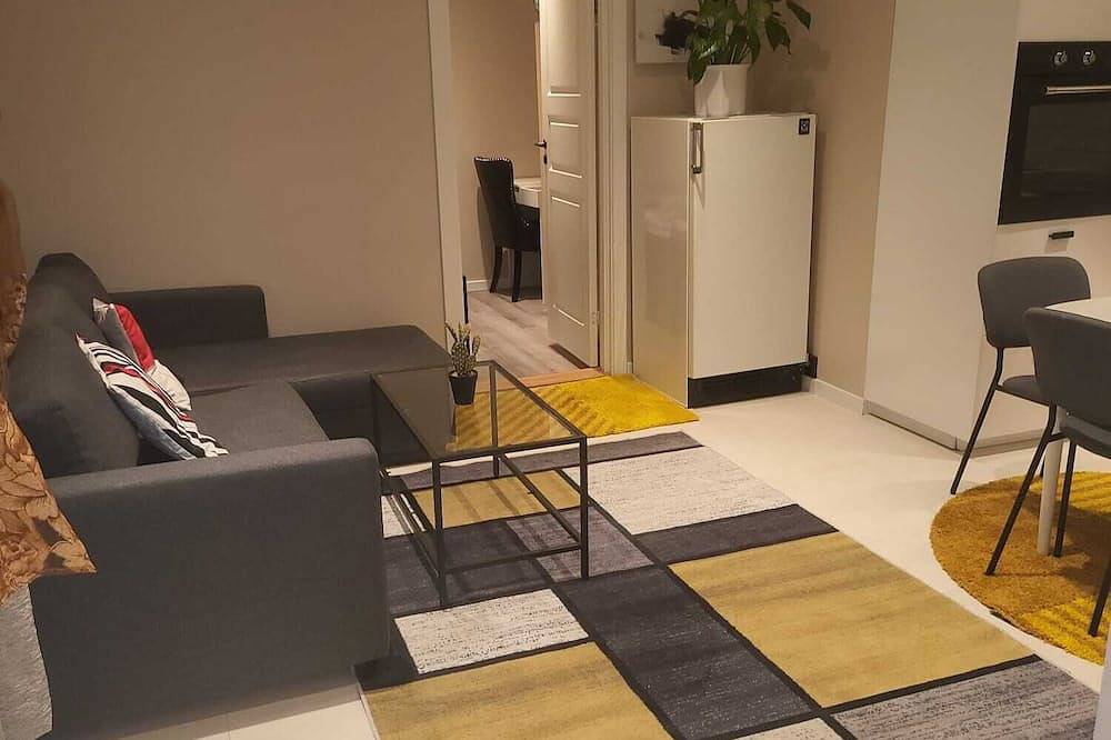 Ganze Wohnung, Charming 1-bedroom apartment in nice Akershus with Wifi, Ac at Hanaborg train s. in Lørenskog