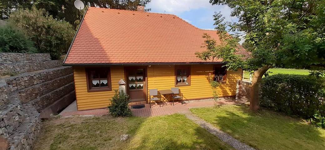 Ferienhaus für 5 Personen, mit Terrasse und Garten