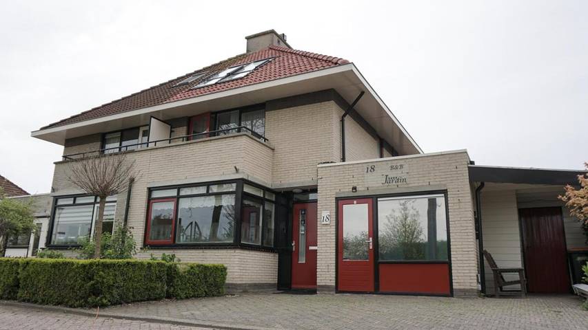 Gîte pour 2 personnes, avec terrasse et jardin à Schagen