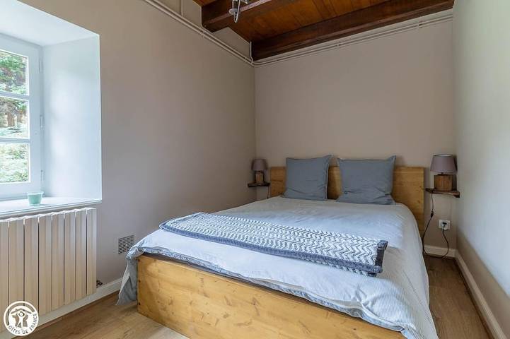 Location de vacances pour 4 personnes, avec jardin à Larodde - 2