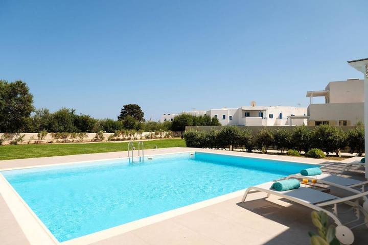 Location de vacances pour 6 personnes, avec jardin ainsi que vue et piscine dans Drios - 4