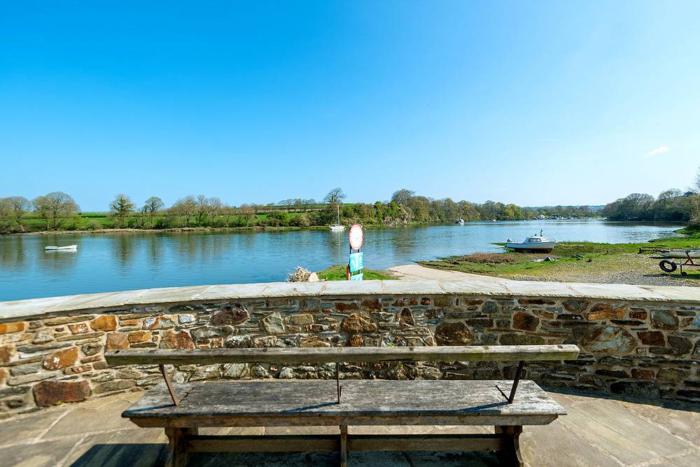 1 Penally Boathouse Mews in St Dogmaels, Cardigan Bay