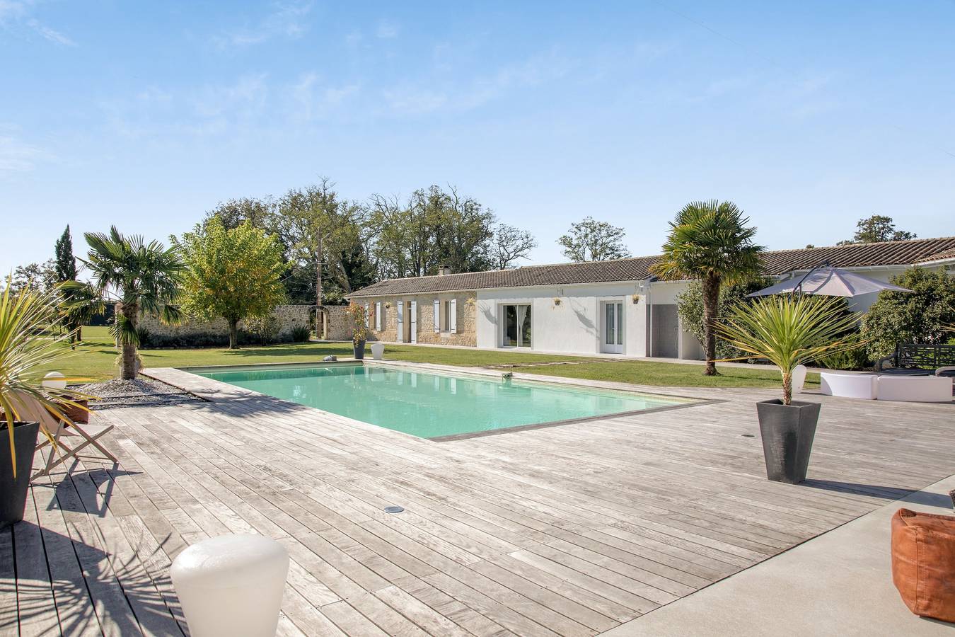Villa charmante à Saint-Germain-d'Esteuil avec piscine privée in Saint-Germain-d'Esteuil, Parc naturel régional du Médoc