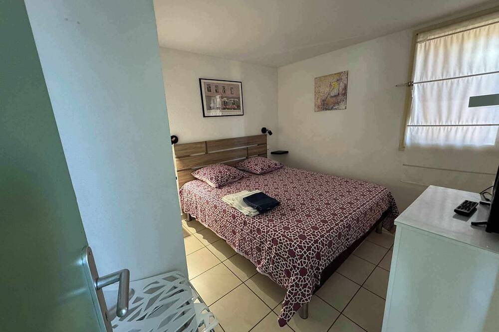 Jolie villa rénovée, vue panoramique sur mer avec piscine. in Côte Vermeille, Collioure