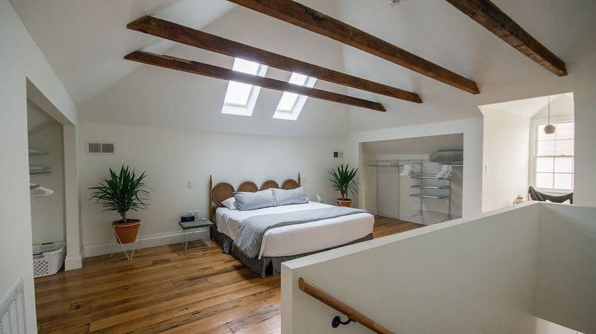 Bed and breakfast for 5 people in New Orleans