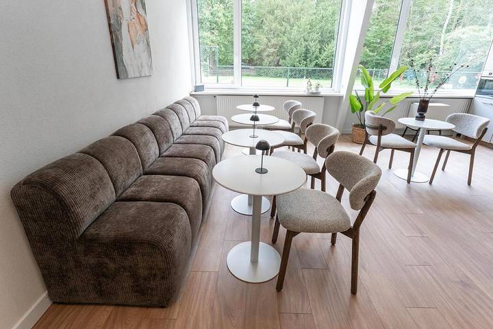 Villa voor 16 personen, met Terras in Tilburg