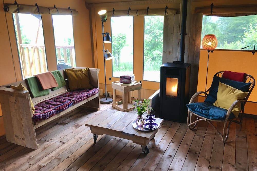 Comfortably furnished safari tent in the Dutch countryside in Groningen und Umgebung