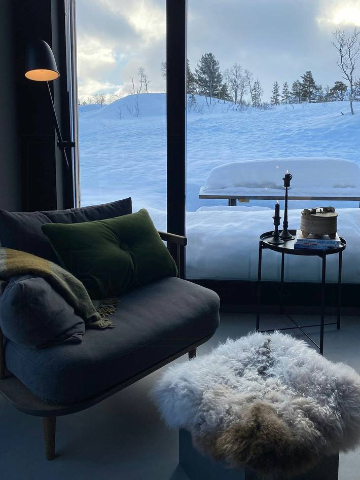 Moderne Hütte am Auersvatn und Skipisten in Hovden, Bykle