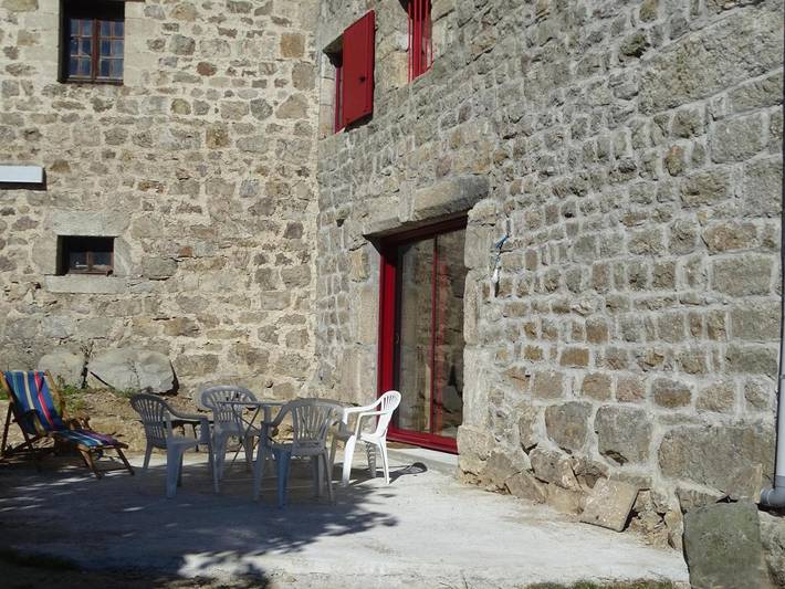 Location de vacances pour 15 personnes, avec jardin ainsi que vue et terrasse à Tence - 2