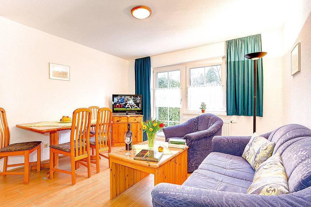 Apartamento vacacional entero, Villa Idyll, Gartenhaus, Whg. 652 in Sellin, Rügen