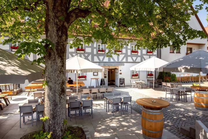 Hotel für 3 Personen, mit Balkon und Terrasse sowie Garten in der Fränkische Schweiz - 2